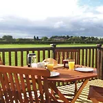 Wighill Manor Feriepark *